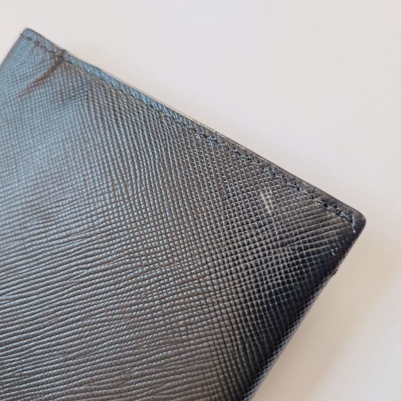 PRADA Saffiano Card Holder Wallet Gold Hardware Logo. - Picture 5 of 14